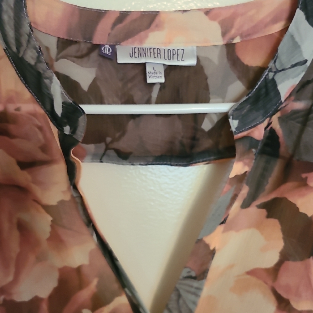 Floral Women's Top - Picture 2 of 3